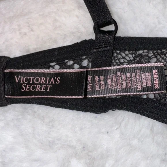 Victoria’s Secret Very Sexy Push-up Bra - Picture 2 of 3